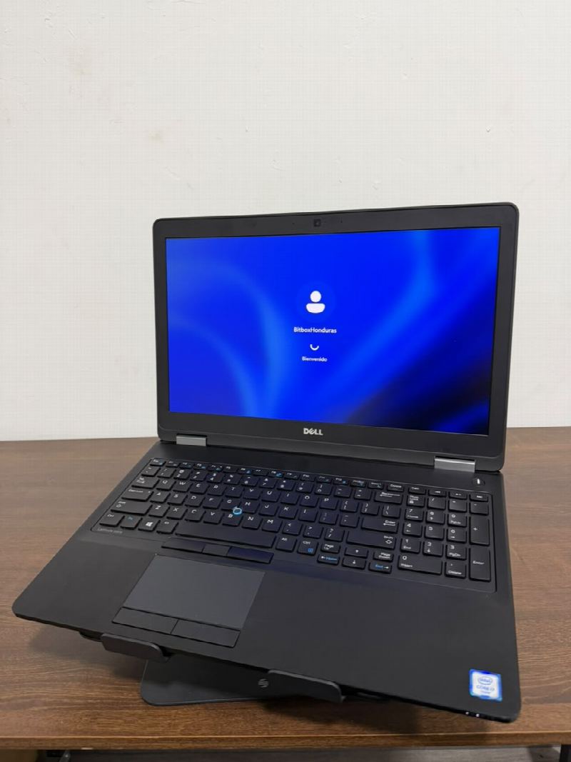 DELL LATITUDE E5570 15.5" I7-6600U 8GB RAM 180GB SSD Win10Pro